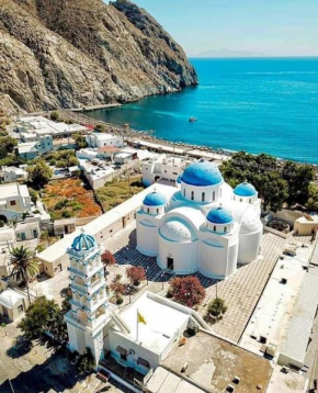 Hotel Pleasure Black Beach Parissa Santorini